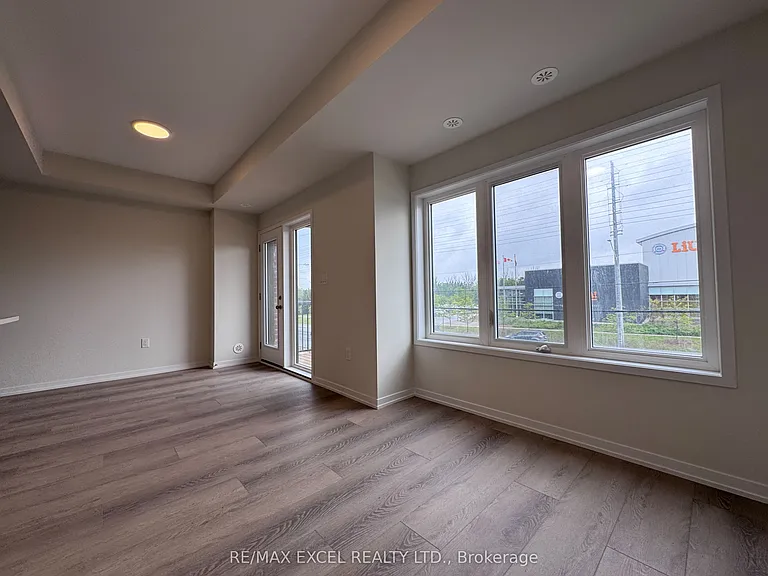 74 Matawin Ln — Photo 4