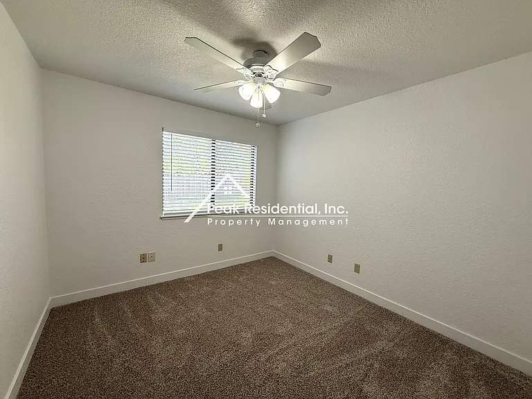 9378 Rolling Glen Ct — Photo 14