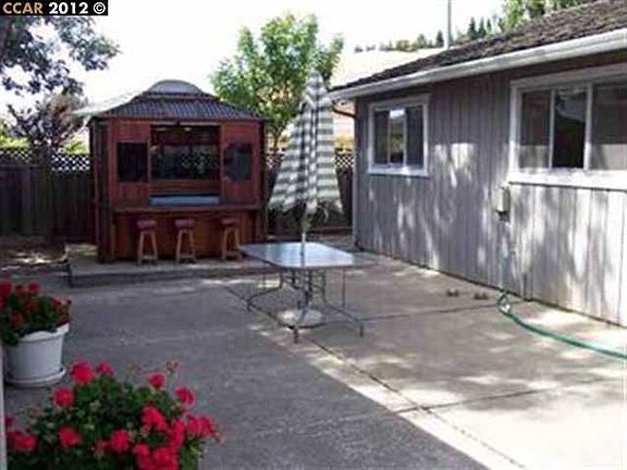 5th image of 5112 Smith Dr