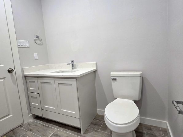 laredo-texas-447524060 picture