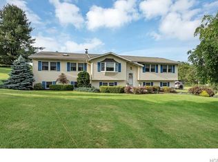 52 Mark Dr, Middletown, NY 10940