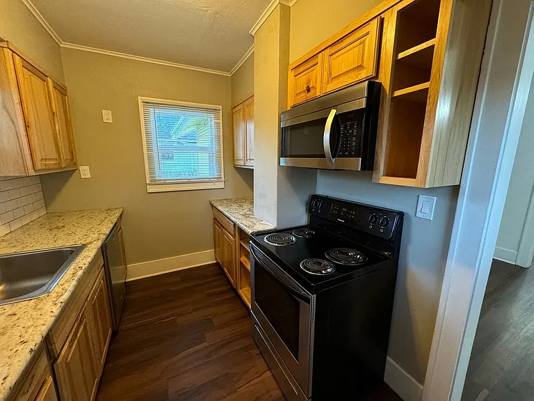 336 23rd St SE — Photo 13