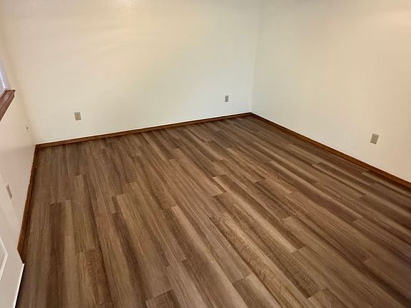 5th image of 913 W 15th Ln #A