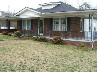 48 Fairview Ave, Ware Shoals, SC 29692
