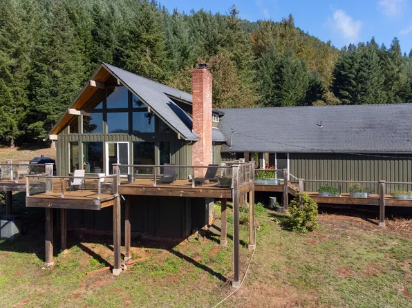 34795 Row River Rd, Cottage Grove, OR 97424