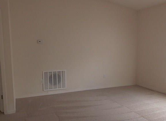 5th image of 32 Langdon Dr
