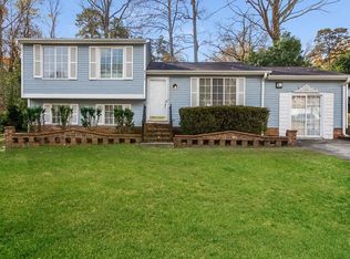 6713 Rocklake Dr, Charlotte, NC 28214