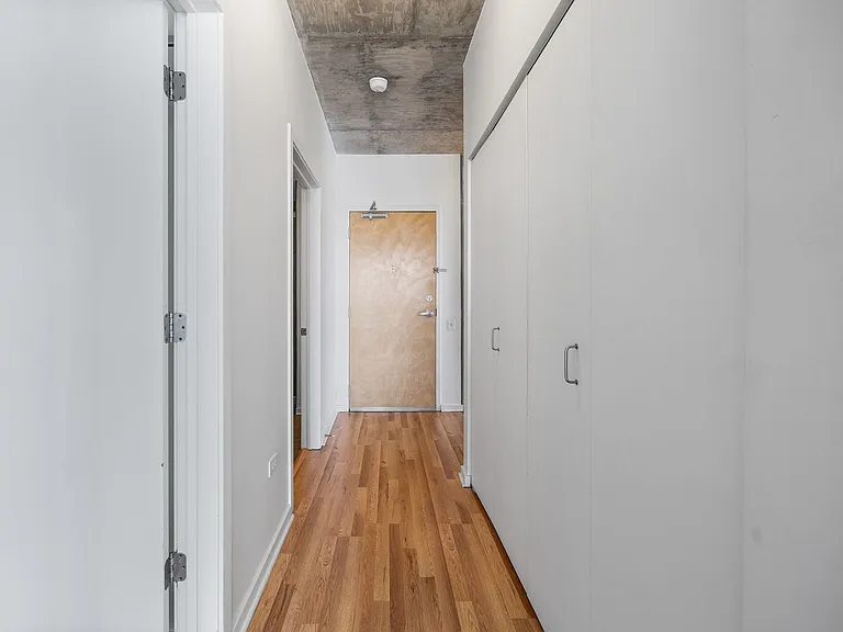 659 W Randolph St #1620 — Photo 3