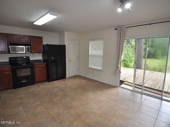 3rd image of 1414 E Blue Eagle Way
