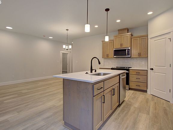 3rd image of 12206 NE 107th Way