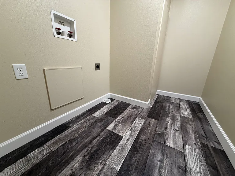 709 N Collins Fwy #180 — Photo 9
