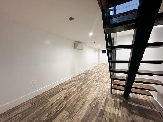 Rented by Isaac Silberstein, LREB | media 8