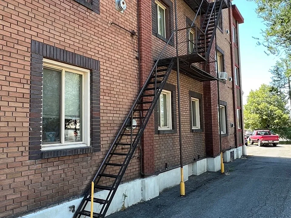 Building Photo 5