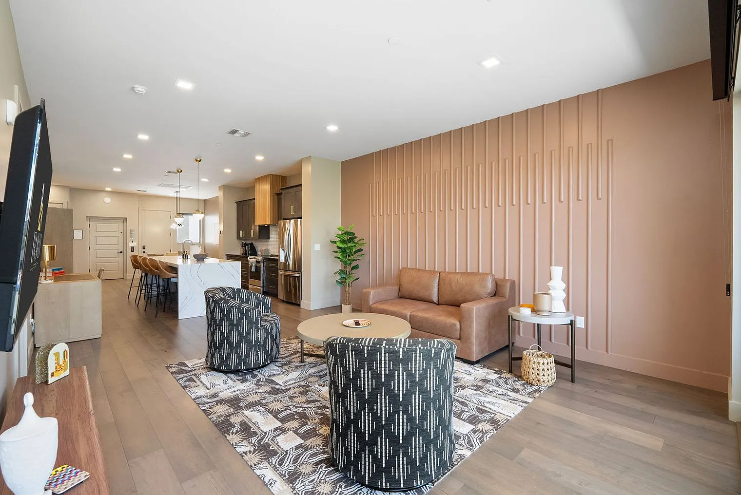 2 bed, 2.0 bath, 893 sqft, $6,911 — Photo 1