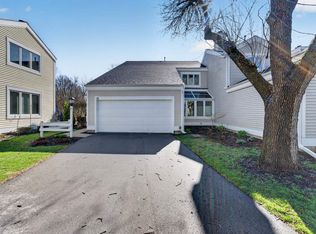 12 Oak Creek Trl, Madison, WI 53717