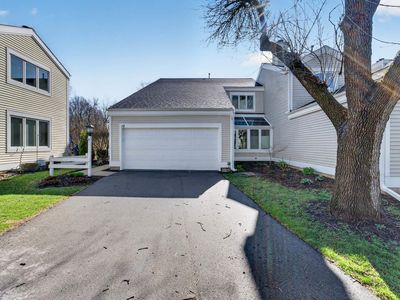 12 Oak Creek Trl, Madison, WI, 53717