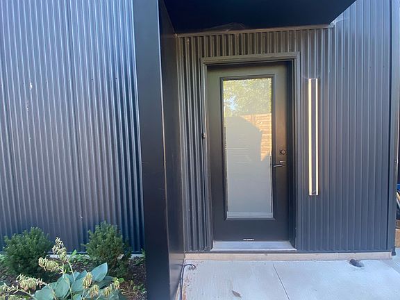 5th image of 5361 Valley Way Unit 2