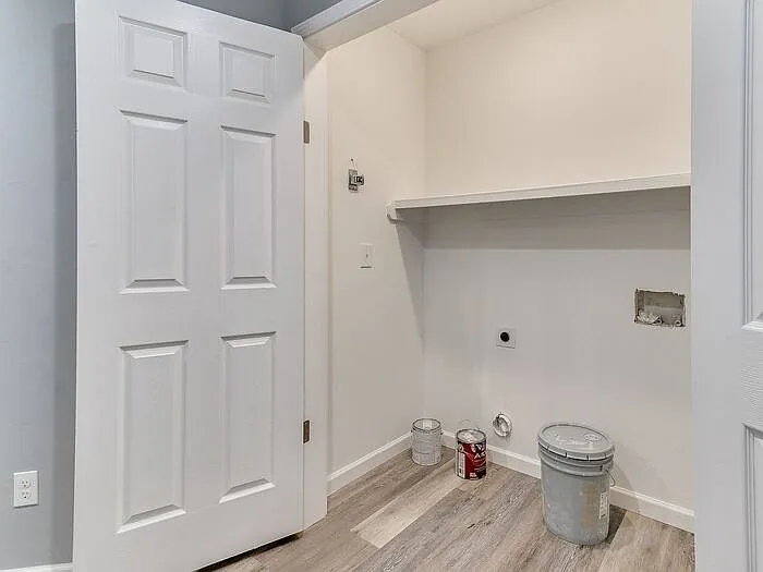 2515 Leeds Ln — Photo 39