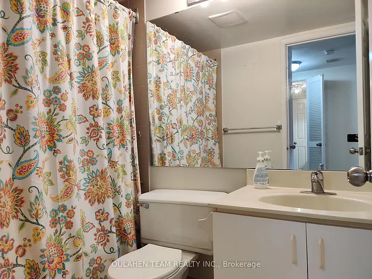 711 Bay St #717 — Photo 10