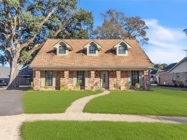 709 Oak Field Dr, Mobile, AL 36609