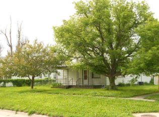 310 E 3rd St, Gordon, NE 69343