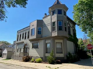 2547 S Burrell St #2549, Milwaukee, WI 53207