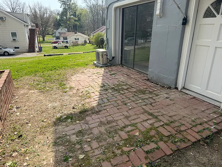 4454 University Dr #B — Photo 11
