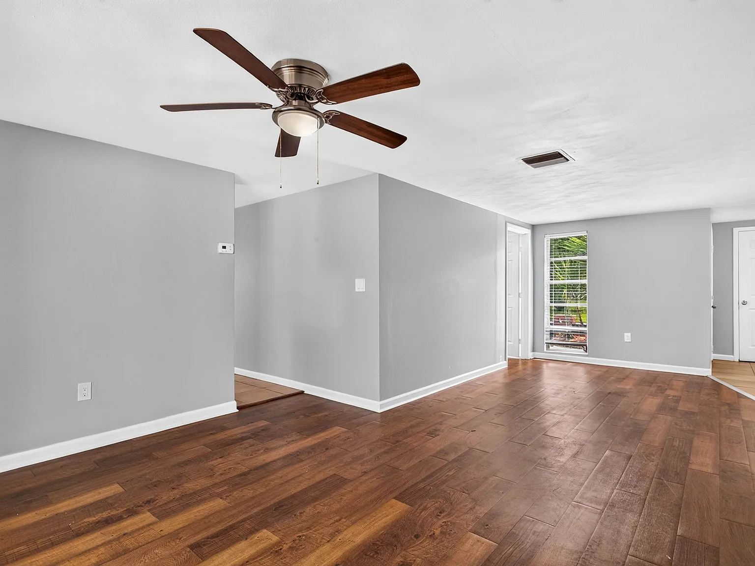 3 bed, 1290 sqft, $1,895 — Photo 4