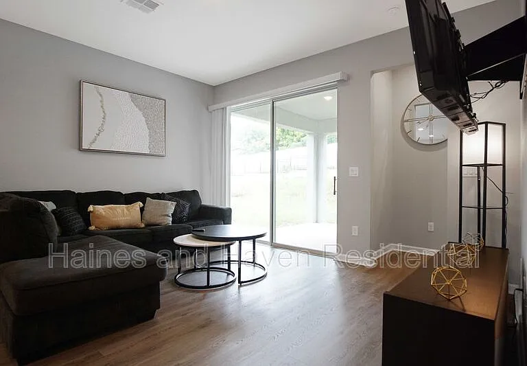 832 Blue Creek Dr — Photo 13