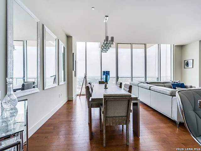 610 E Market St #2711 — Photo 12