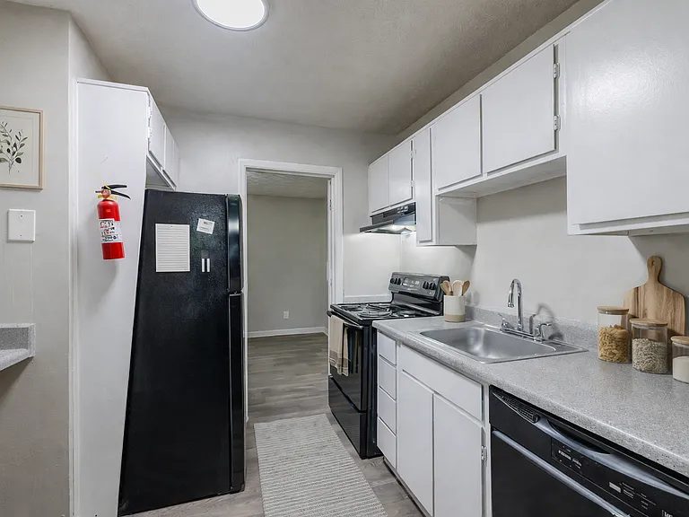 Premier Club Living Apartments in Union City, GA | Spacious Pet-Friendly Apartments Near I-85 — Photo 48