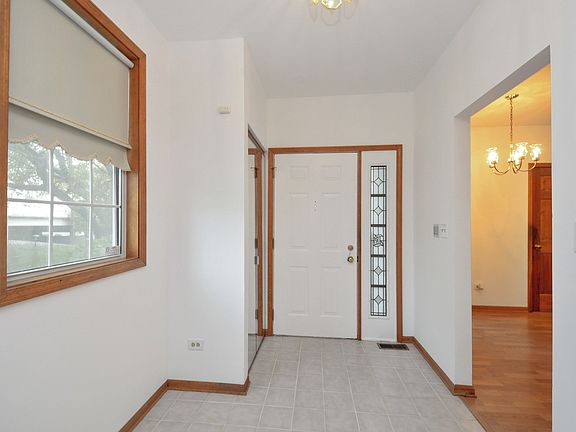 4th image of 554 W Parkside Dr #14-C2