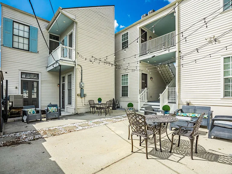1201 Barrone St — Photo 12