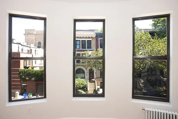 Rented by Knightsbridge Properties Corp | media 7