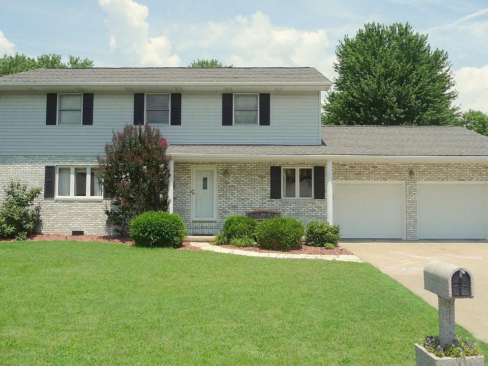 1st image of 904 E Gregory Ave