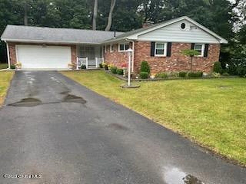 2nd image of 2973 Holly Hill Road