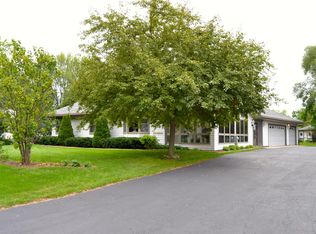 W160N9650 Colonial Dr, Germantown, WI 53022