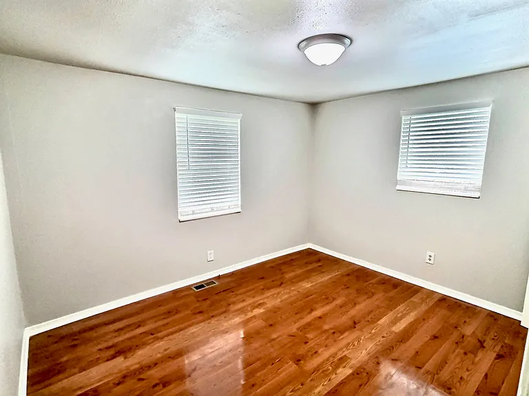 411 Palmetto St — Photo 13