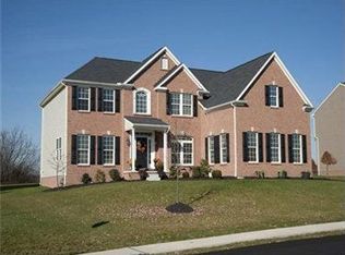 123 Brighton Ln, Mars, PA 16046