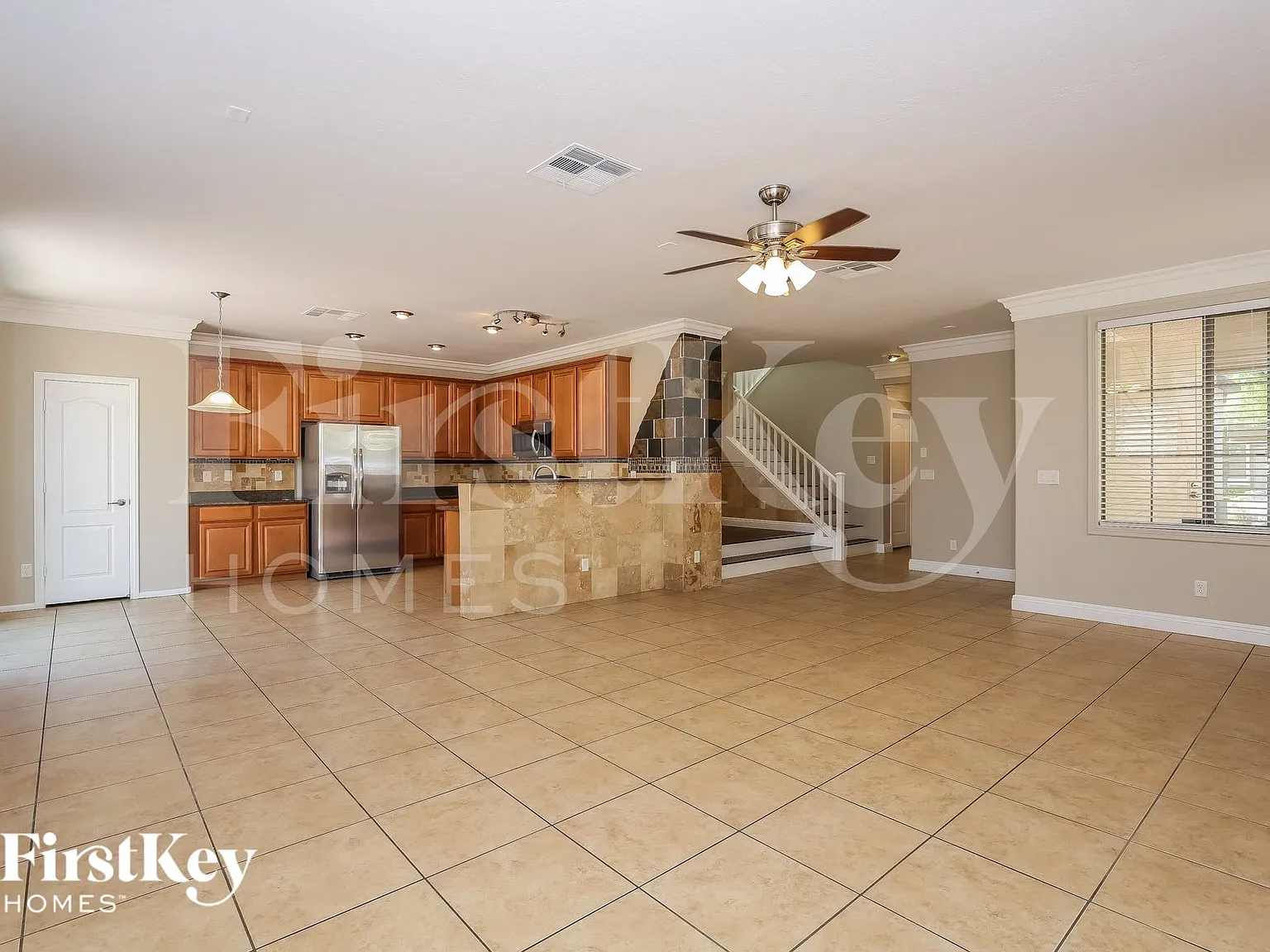 3 bed, 2.5 bath, 2146 sqft, $2,590 — Photo 3