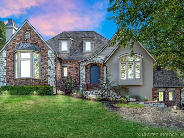 7121 S Columbia Pl, Tulsa, OK 74136