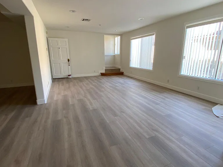 1760 N Alexandria Ave #1/2 — Photo 8