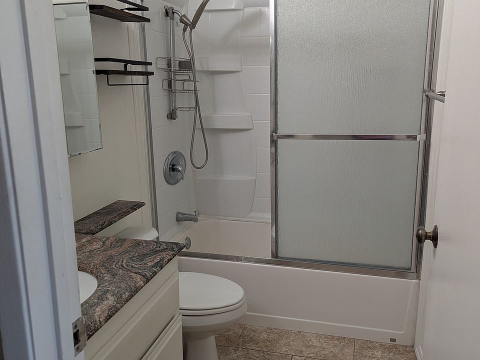 2nd bathroom