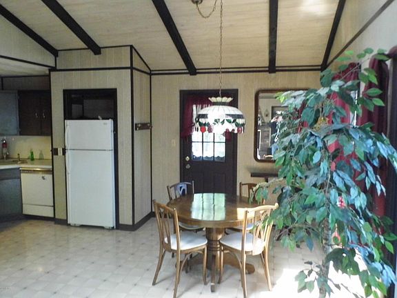 5th image of 606 Parkwood Dr