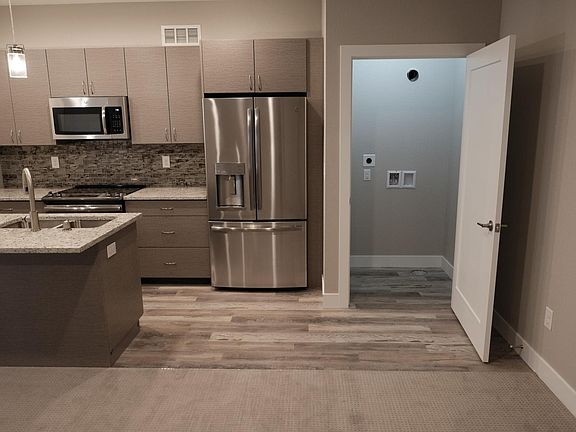 Washer and dryer are included (even though not pictured)