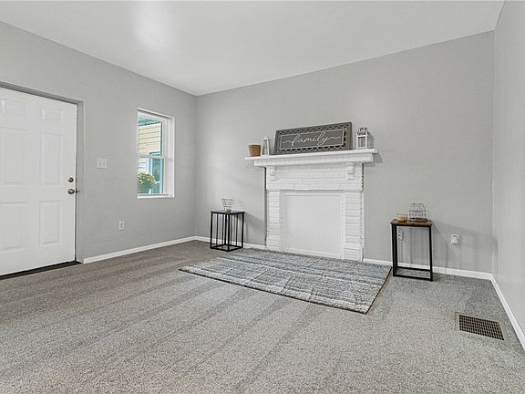 5th image of 459 Water St