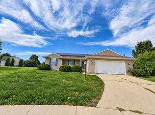 1003 Cyndy Ct, Champaign, IL 61821