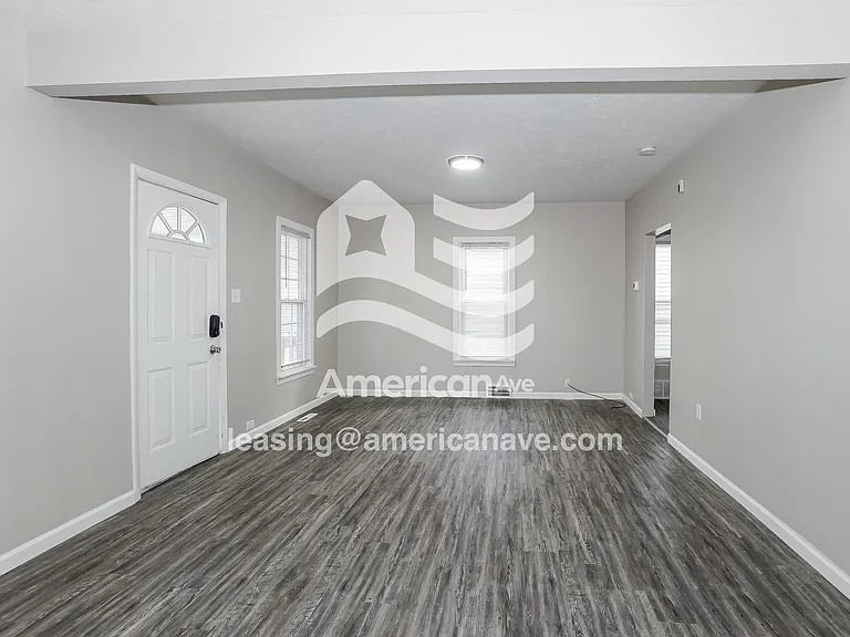 763449_003_wm_-_living_room_13364653.jpg