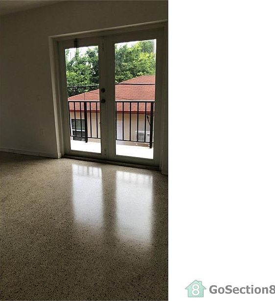 1st image of 528 NW 11th Ave #3
