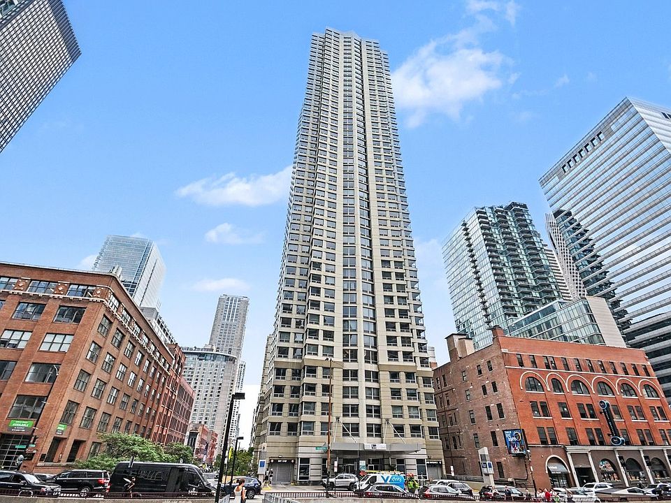 1st image of 440 N Wabash Ave APT 3204